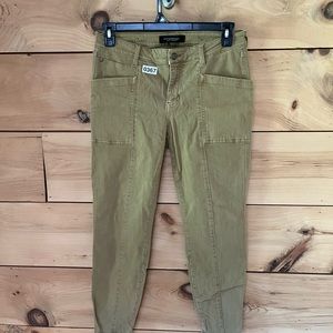 Liverpool 10/30 green pants